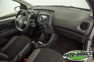 Toyota Aygo 1.0 VVT-i x-fun Airco picture 17