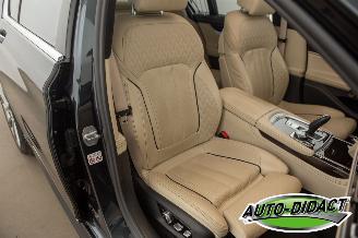 BMW 7-serie 740d xDrive Automaat Navi Camera Elek Dak Leder High Executive picture 24