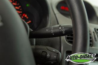 Peugeot 206 1.4 Forever picture 15