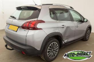 Peugeot 2008 1.2 PureTech 53.192 km NAP Clima Navi Allure picture 4