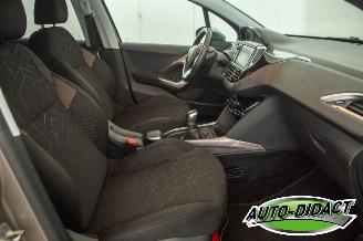 Peugeot 2008 1.2 60kW Navi Clima Access picture 20