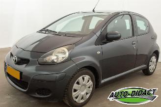 skadebil auto Toyota Aygo 1.0-12V Automaat Airco Comfort 2009/4