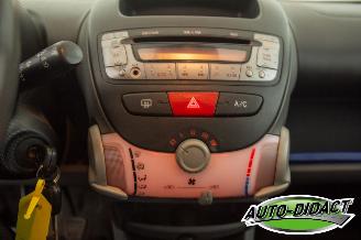 Peugeot 107 1.0-12V Airco XS Koppeling Matig picture 9