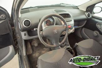 Peugeot 107 1.0-12V Airco XS Koppeling Matig picture 19