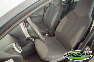 Peugeot 107 1.0-12V Airco XS Koppeling Matig picture 21