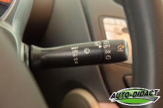 Peugeot 107 1.0-12V Airco XS Koppeling Matig picture 13