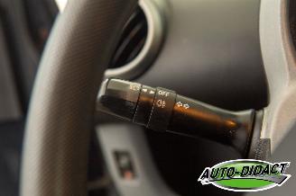 Peugeot 107 1.0-12V Airco XS Koppeling Matig picture 12