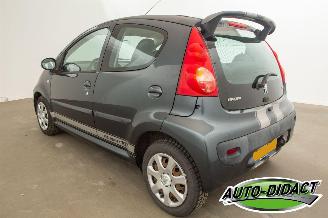 Peugeot 107 1.0-12V Airco XS Koppeling Matig picture 3
