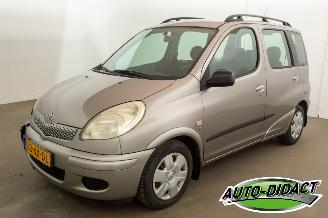 Voiture accidenté Toyota Yaris-verso 1.3 VVT-i Automaat Airco Sol 2004/4