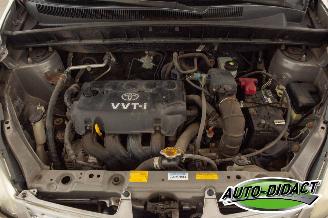 Toyota Yaris-verso 1.3 VVT-i Automaat Airco Sol picture 30