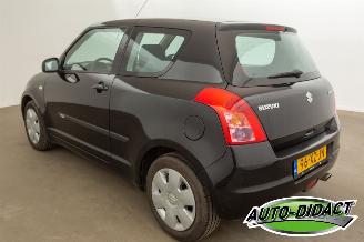 Suzuki Swift 1.3 Cool  Airco picture 4