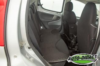 Peugeot 107 1.0-12V XS Automaat picture 21