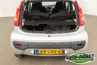 Peugeot 107 1.0-12V XS Automaat picture 23