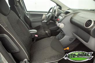 Peugeot 107 1.0-12V XS Automaat picture 17