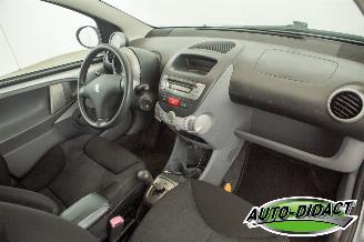 Peugeot 107 1.0-12V XS Automaat picture 6