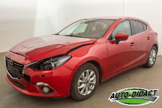 krockskadad bil auto Mazda 3 2.0 SKYACTIVE-G 165 2016/7