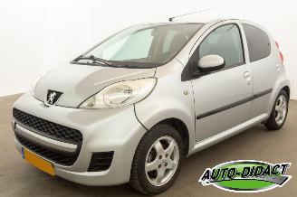 skadebil auto Peugeot 107 1.0-12V Black & Silver 2012/1