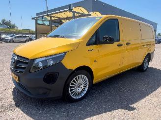 Vaurioauto  commercial vehicles Mercedes eVito Extra Lang 66 kWh 2021/9