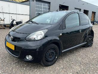 Damaged car Toyota Aygo 1.0 - Airco - 85.466 km - Centrale Vergrendeling 2011/11