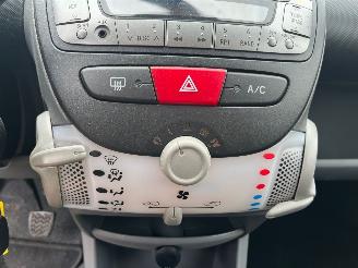 Toyota Aygo 1.0 - Airco - 85.466 km - Centrale Vergrendeling picture 19