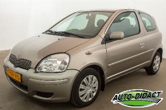 Damaged car Toyota Yaris 1.3 Automaat Airco VVT-i Sol 2004/1