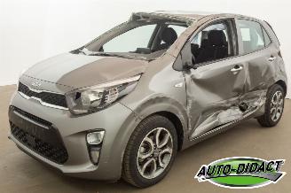 Damaged car Kia Picanto 1.0 49kW Automaat 12.435 km Navi Camera Airco 2024/3