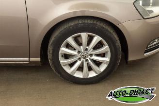 Volkswagen Passat 1.6 TDI Navi Clima Comfortline picture 33