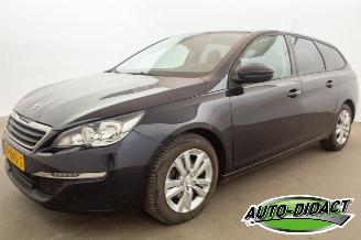 krockskadad bil auto Peugeot 308 1.6 BlueHDI Navi Clima Leder Blue Lease Pack 2015/12