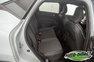 Renault Captur 1.6 E-Tech Full Hybrid 145 techno picture 24