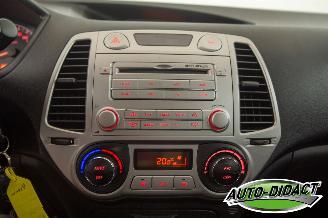 Hyundai I-20 1.4i Clima i-Catcher picture 10