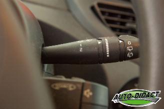 Renault Twingo 1.2-16V Airco 72.428 km NAP 1e eigenaar Authentique picture 15