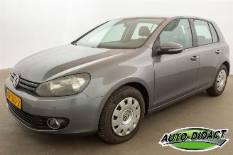 uszkodzony samochody osobowe Volkswagen Golf 1.2 TSI Automaat Clima Trendline BlueMotion 2012/1