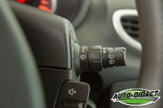 Renault Clio 1.5 Airco picture 14