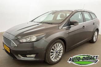 Unfallwagen Ford Focus 1.0 92 kw VERBRUIKT KOELVLOEISTOF Navi Clima Titanium Edition 2015/12