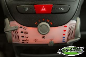 Peugeot 107 1.0-12V Airco 55.199 km NAP Urban Move picture 8
