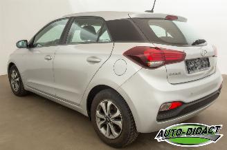 Hyundai I-20 1.2 Airco Navi Camera Hagelschade picture 3