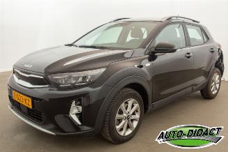 Unfallwagen Kia Stonic 1.0 T-GDi MHEV 28.092 km NAP Camera Airco DynamicLine 2024/5