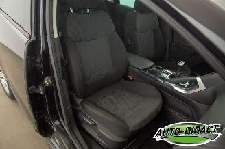 Peugeot 3008 1.6 VTi Clima Pano Première picture 23
