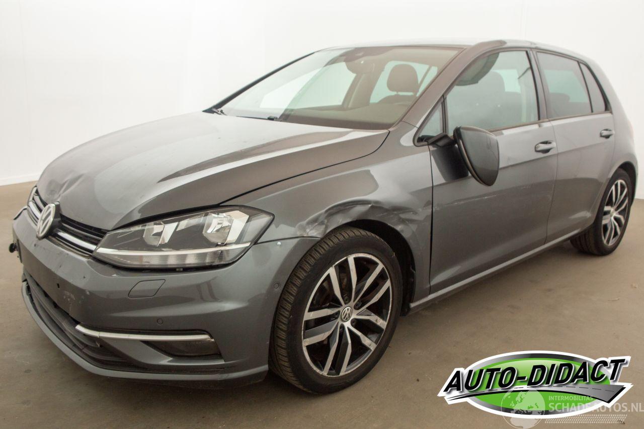 Volkswagen Golf 1.0 TSI Automaat Navi Camera Clima 85kW Comfortline