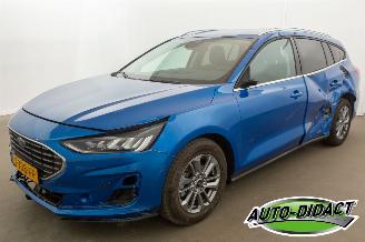 krockskadad bil auto Ford Focus 1.0 EcoBoost Hybrid Navi Airco Titanium 2023/6