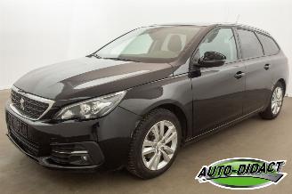 Vaurioauto  passenger cars Peugeot 308 1.2 PureTech Navi Pano Blue Lease Executive Id	174281 2018/11