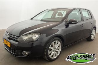 krockskadad bil auto Volkswagen Golf 1.4 TSI Clima Camera Highline 2010/10
