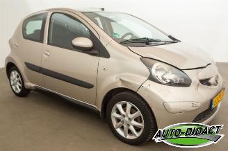 Toyota Aygo 1.0-12V Airco picture 2