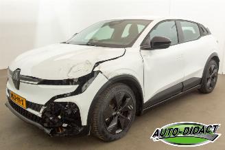 skadebil auto Renault Mégane E-Tech 40 kWh 18.775 km NAP Urban Range Evolution 2025/5