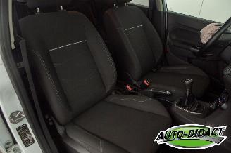 Ford Fiesta 1.0 65kP 111.342 km Airco Navi White Edition picture 18