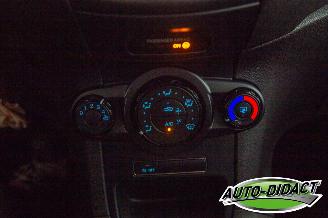 Ford Fiesta 1.0 65kP 111.342 km Airco Navi White Edition picture 9