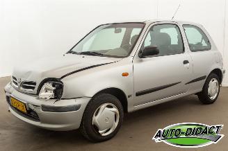 Schadeauto Nissan Micra 1.0 Automaat GX N-CVT 1999/11