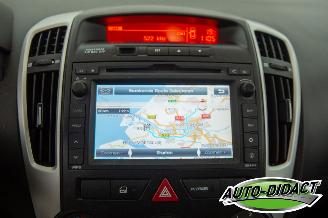 Kia Cee d 1.4 CVVT Navi Airco picture 7
