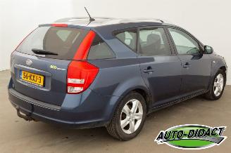 Kia Cee d 1.4 CVVT Navi Airco picture 4