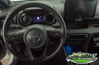 Toyota Yaris 1.5 Hybrid Automaat 24.725 km Navi Camera Clima picture 5